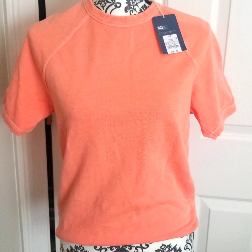 NWT Universal Thread orange tee shirt